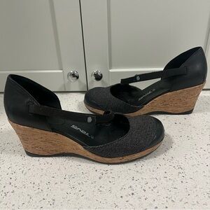 TEVA Riviera Leather & Canvas Cork Wedge Mary Jane Heels Hook Loop Strap Size 9